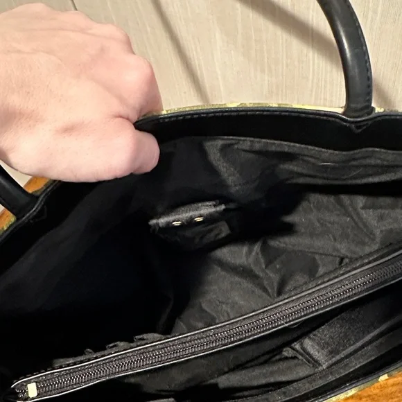 🚨🚨SOLD🚨🚨Colorful Graphic Women Bag - Picture 8 of 13